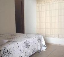 Double room with  with private bathroom and  an Extra single bed