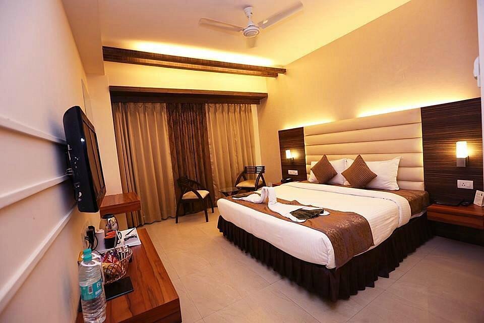 Hotel KLG Starlite, khách sạn tại Chandigarh