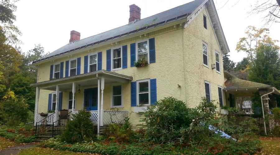 Front of Le Petit Chateau