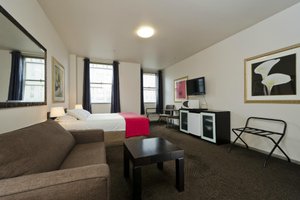 Room & Suite