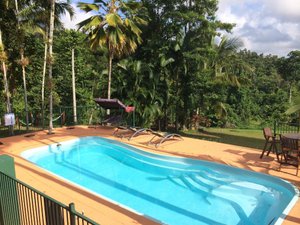 Pool & Beach