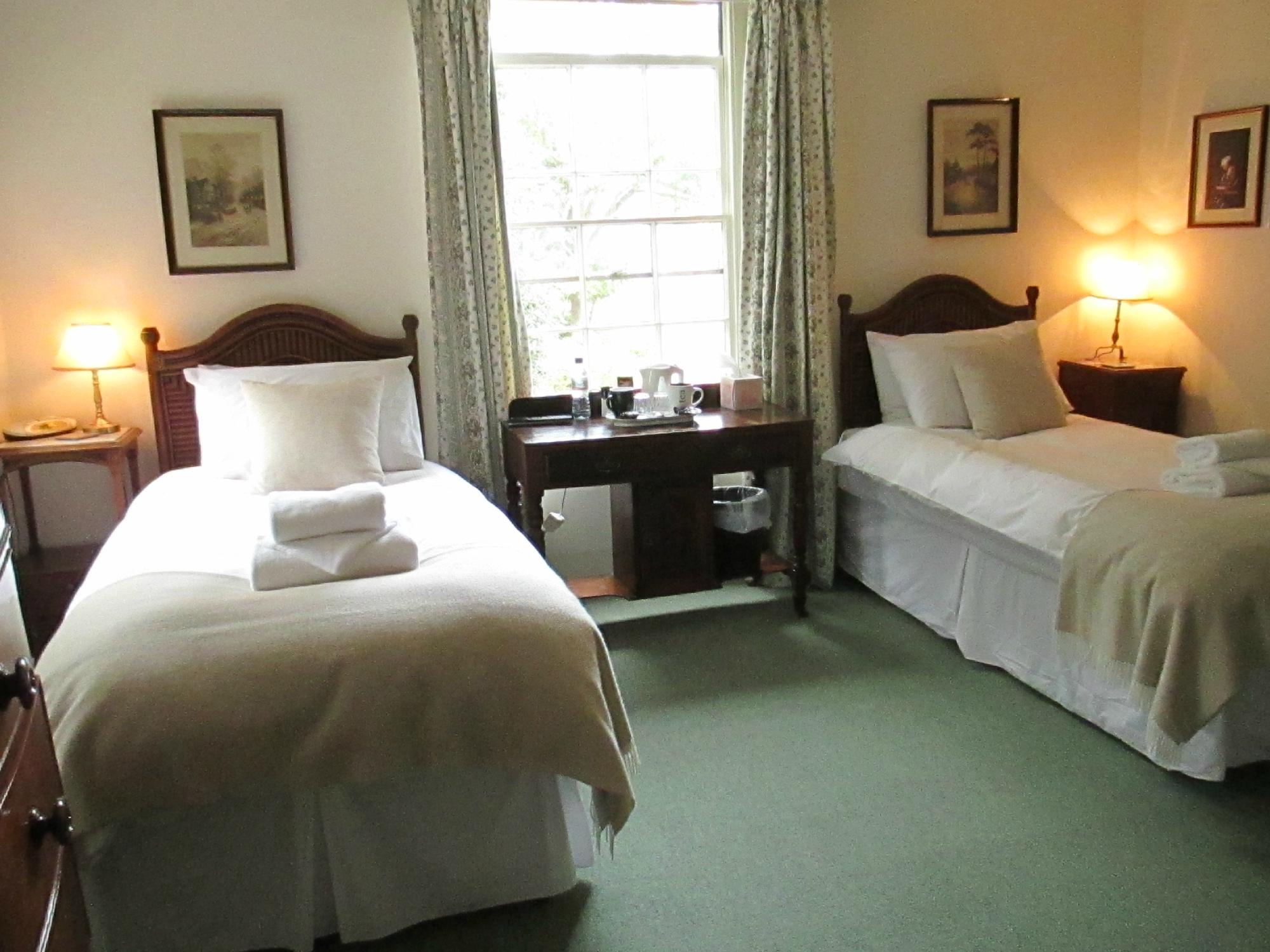 OLD MANOR HOUSE BED AND BREAKFAST - Updated 2024 Prices & B&B Reviews ...