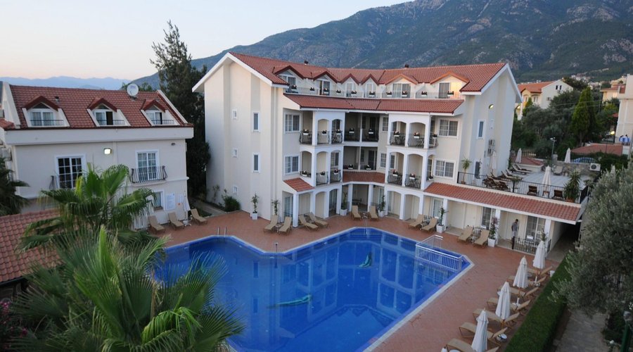 Sea Breeze Apart Hotel