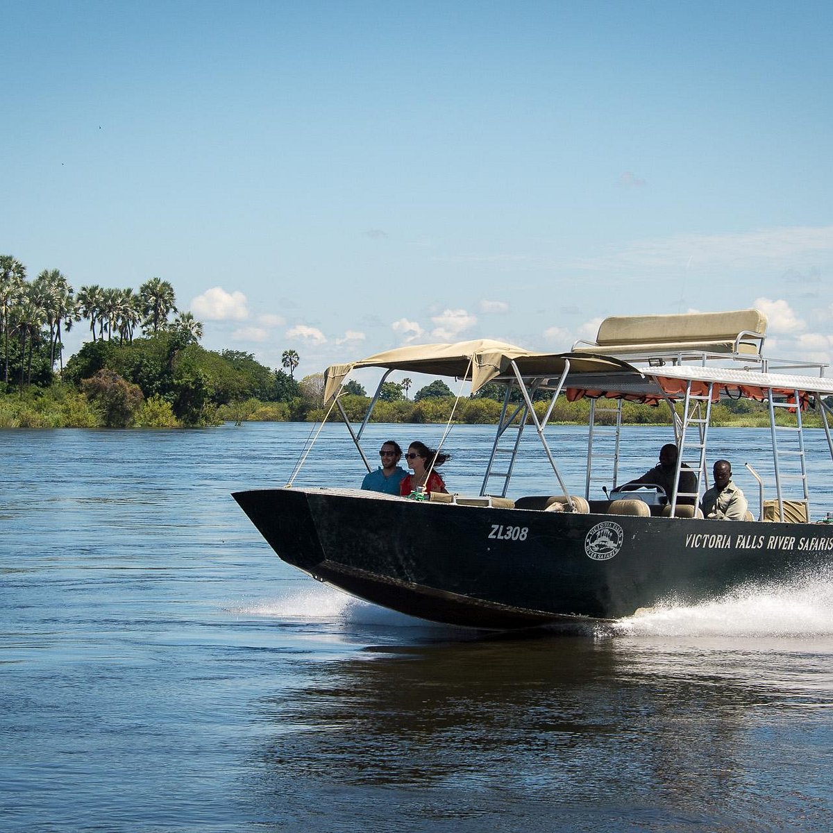 Сафари 38. Ливингстон сафари. Лс Ливингстон лодка. Речное сафари. Oldtowncanoe Safaris.