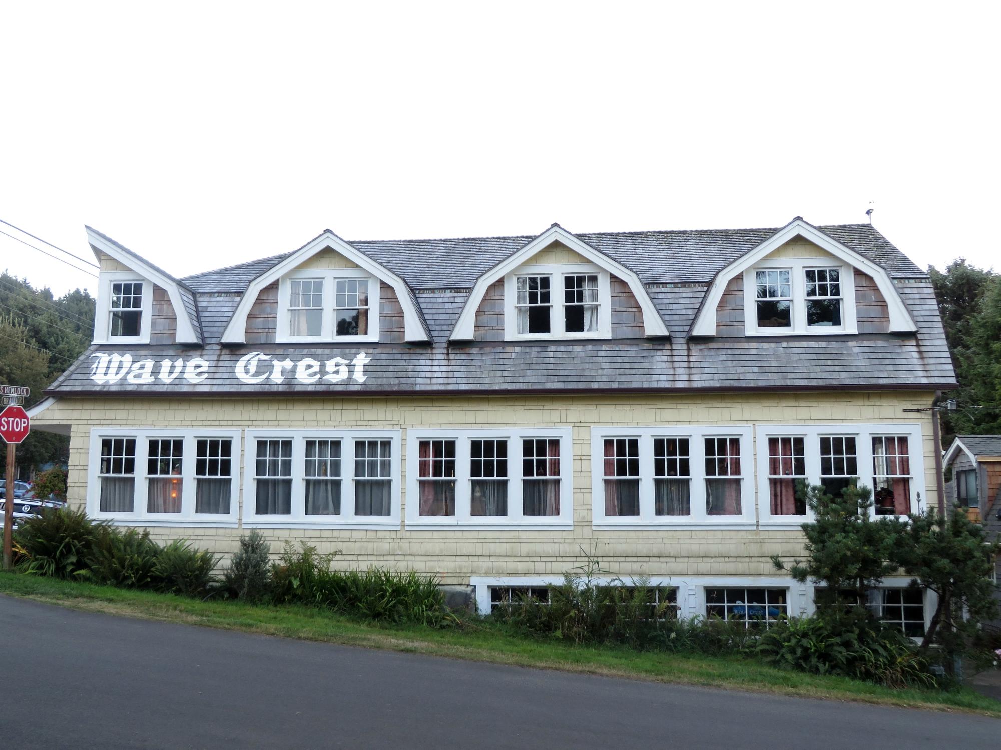 Wave Crest Inn: Your Gateway to Cannon Beach, Oregon