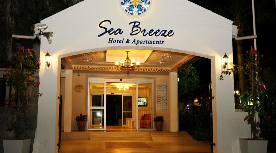 Sea Breeze Entrance