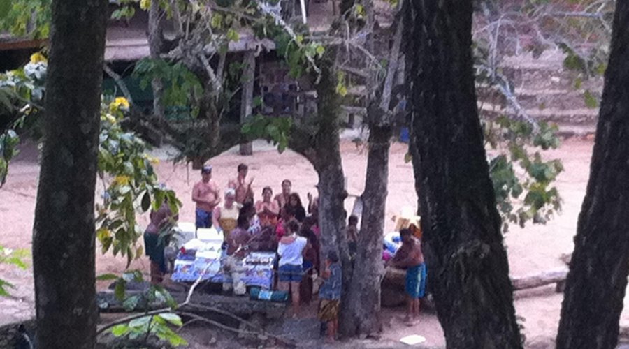 Turma reunida para o churrasco. Permitido levar alimentos para churrasco ou piquenique