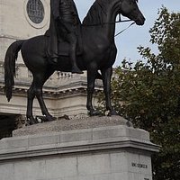 Statua di Giorgio IV