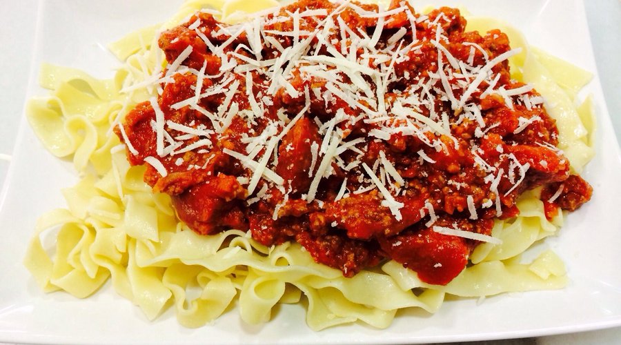 Tagliatelle a la boloñesa