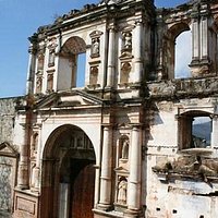 Pórtico antigua Iglesia de la Compañía de Jesús