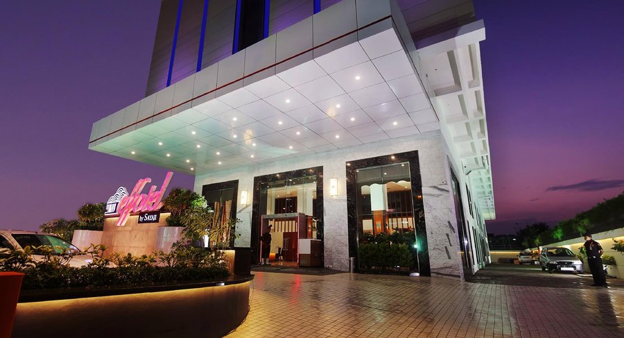 Main Porch @ Effotel By Syayji
