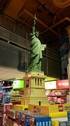 Statue de la Liberté en LEGO - Photo de Toys R Us, New York - Tripadvisor