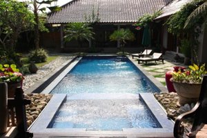 Kolam Renang & Pantai