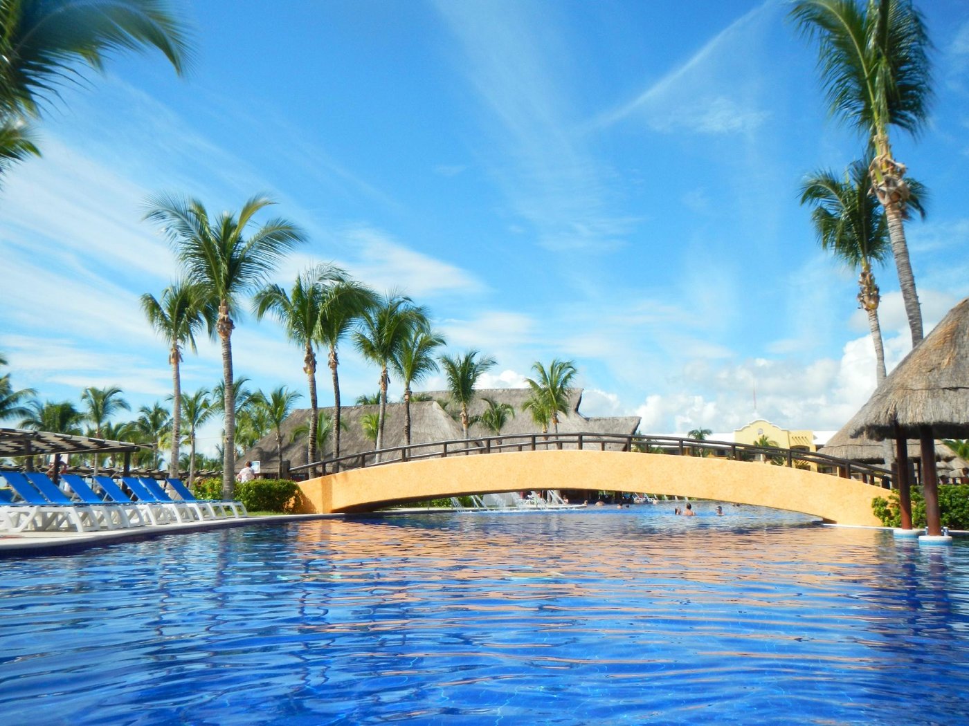 Premium Level at Barcelo Maya Palace Pool Pictures & Reviews - Tripadvisor