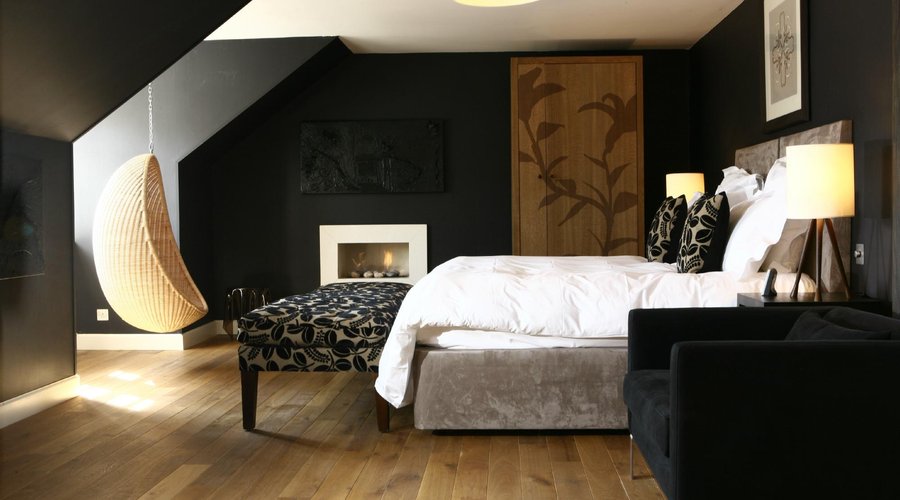Black Room