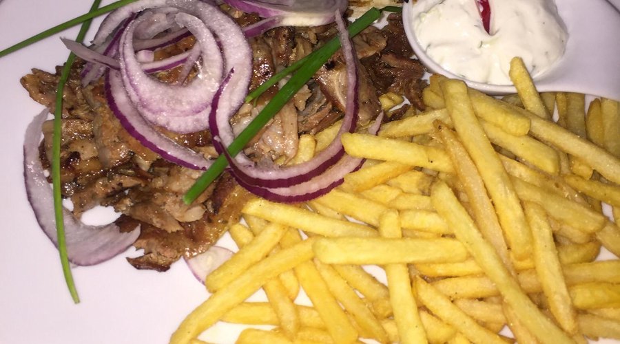 Gyros mit Pommes