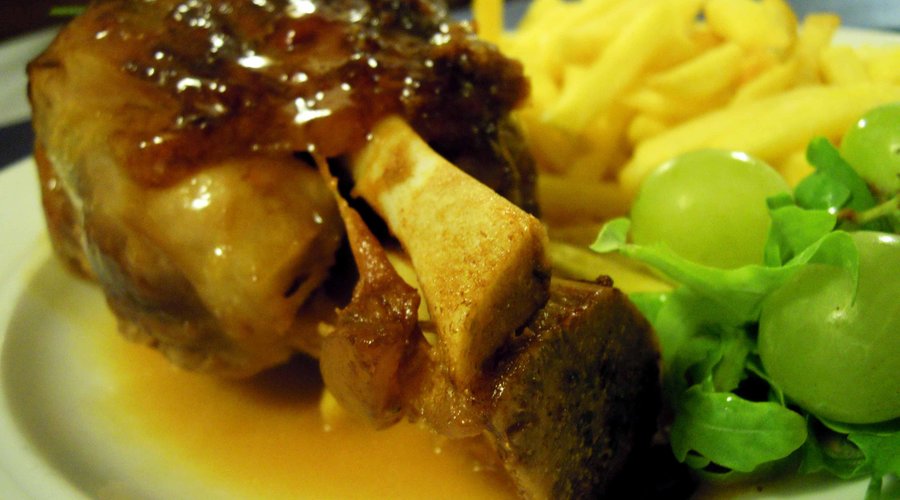 Unsere Schweinshaxe - Il nostro stinco - Our pork leg - Pizzeria Nussbaumer