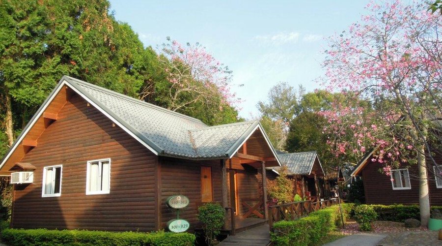 園區內都是小木屋
