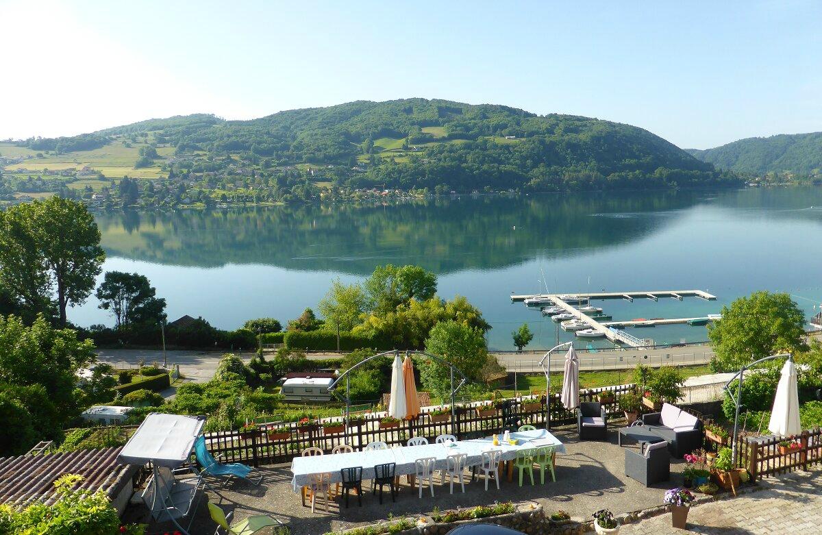 Les Balcons Du Lac B&B (Le Pin) : Tarifs 2022 Mis à Jour, 22 Avis Et 19 ...