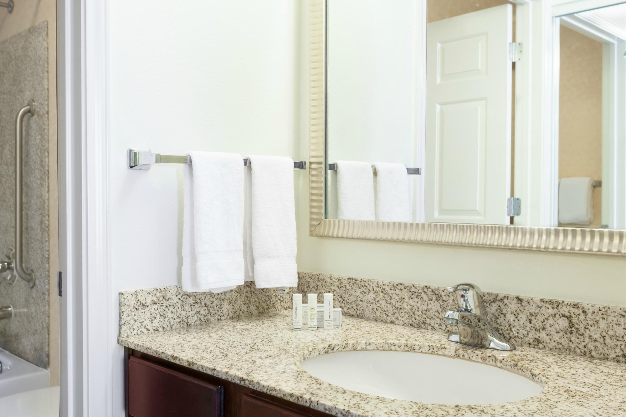 Hotel photo 1 of Residence Inn Laredo Del Mar.