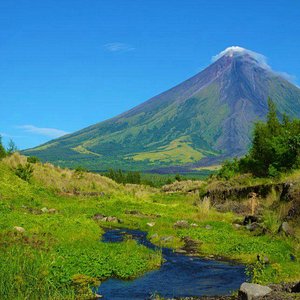 volcano tours philippines