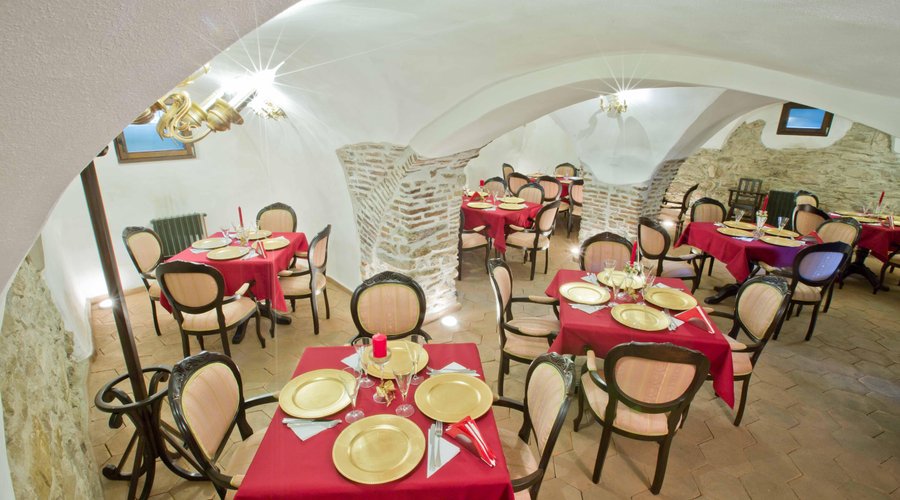 restaurant