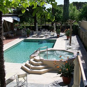 Hotel Torretta in Montecatini Terme, image may contain: Pool, Water, Backyard, Plant