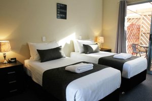 Room & Suite