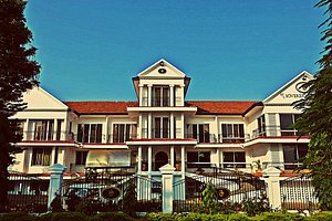 Sovereign Hotel in Kisumu, image may contain: Villa, Housing, Resort, Hotel