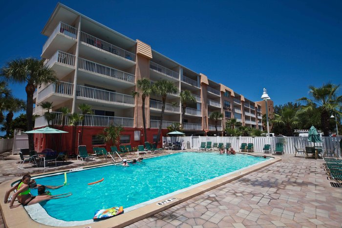 HOLIDAY VILLAS II - Prices & Condominium Reviews (Indian Shores, Florida)