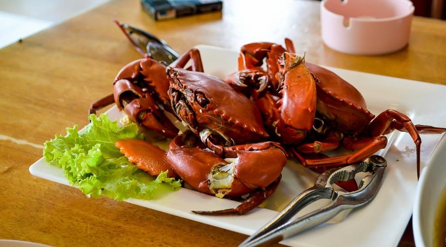Steamed crabs