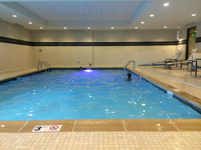 Hampton Inn & Suites Edgewood/Aberdeen-South Pool Pictures & Reviews ...