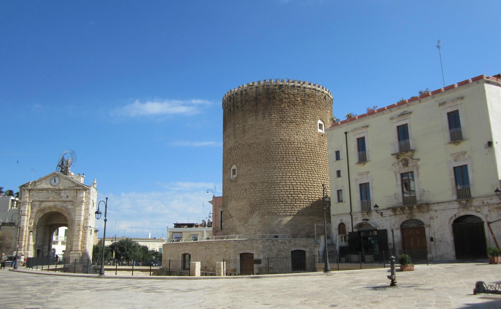 Torrione Angioino (Bitonto) - 2022 Alles Wat U Moet Weten VOORDAT Je ...