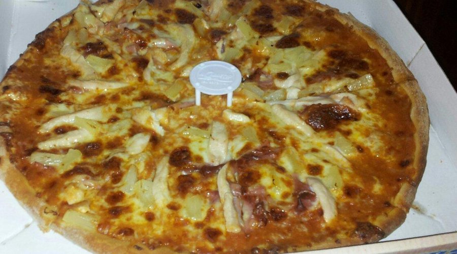 Delicious pizza!  Ham, chicken and pineapple.  Oct 2014