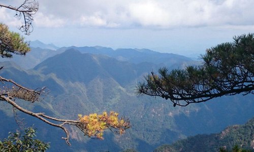 Very nice scenic view 美丽的三清山