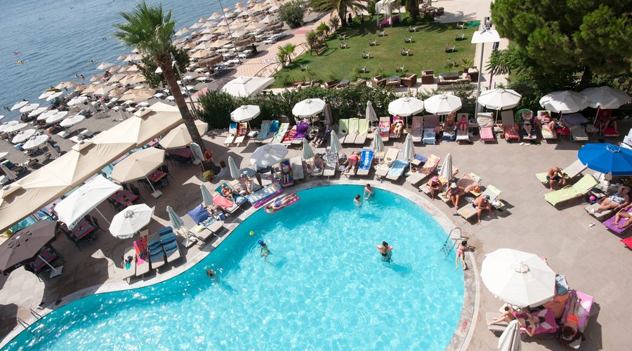 The Pool at the Sunrise Hotel