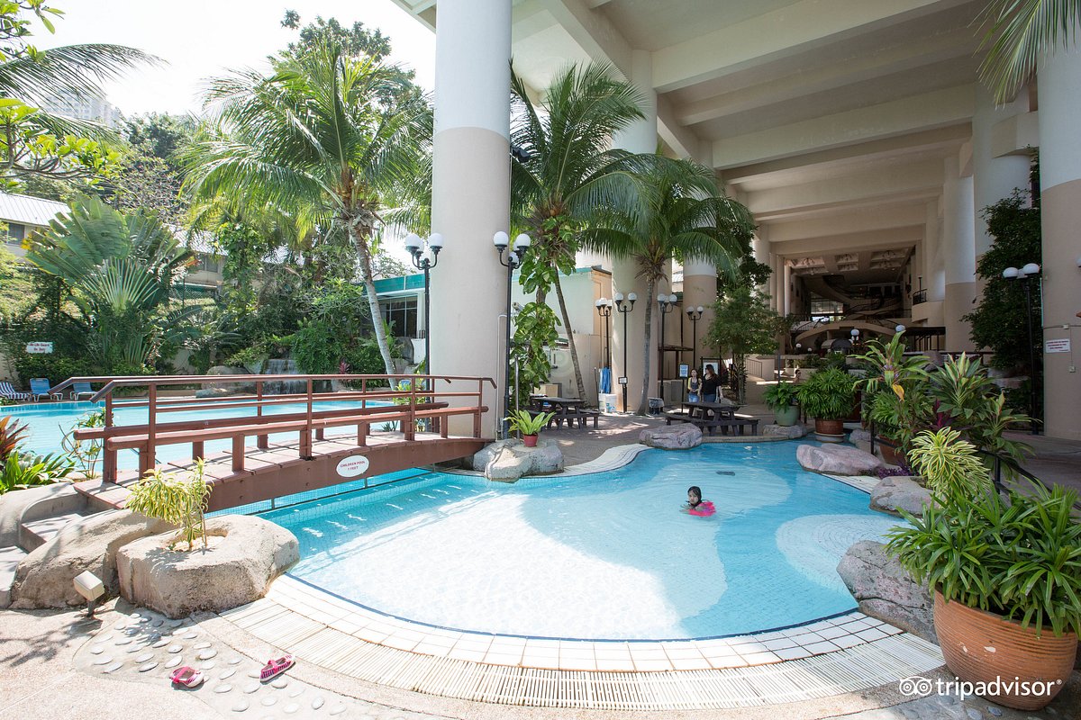 Rainbow Paradise Beach Resort, hotel di Pulau Penang