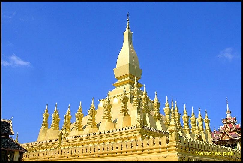 Great Sacred Stupa (Pha That Luang) image