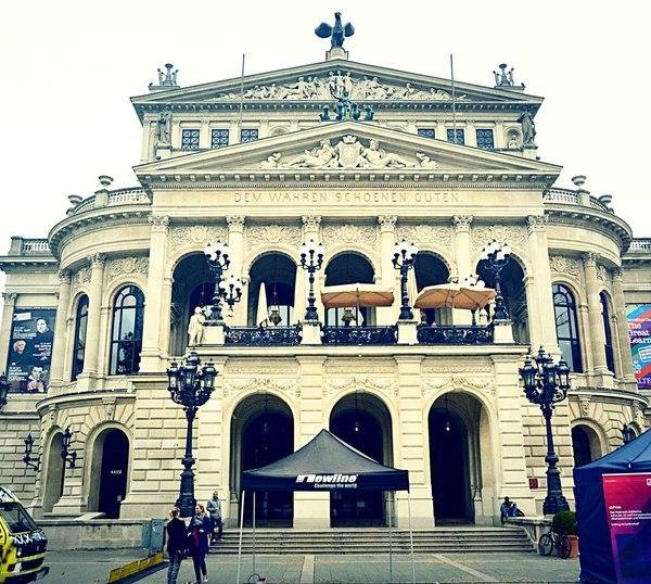 Old Opera House (Alte Oper) - 프랑크푸르트 - Old Opera House (Alte Oper)의 리뷰