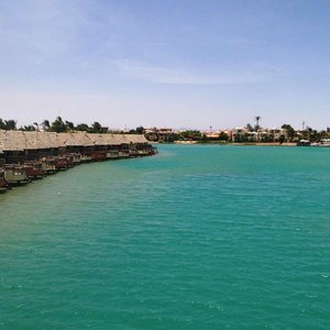 Overview of the bungalows from the lagoon