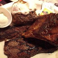Ribeyes + Pork Ribs, opção bem tradicional da casa