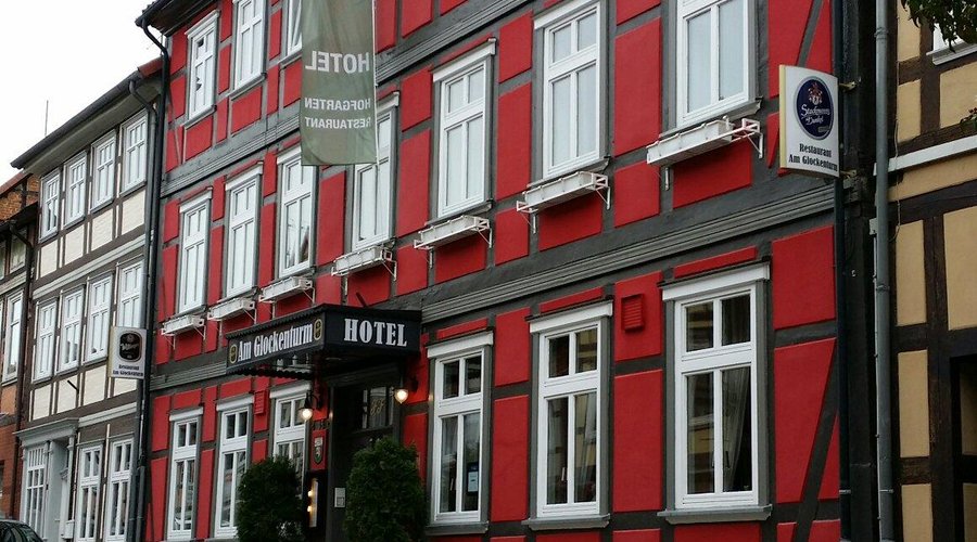 Hauptansicht Straßenseite