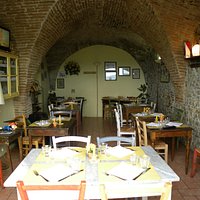un interno dell'osteria il campanellino