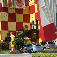 Entrada al Mc Donalds