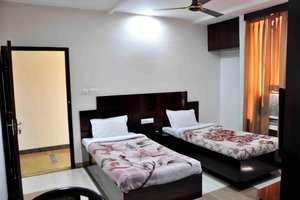 Room & Suite