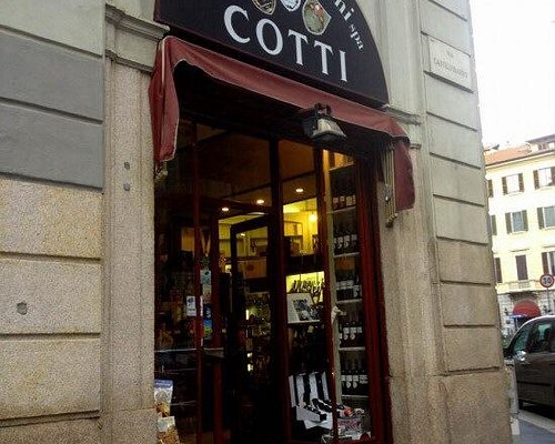 111 Shops in Milan That You Must Not Miss : Unique Finds and Local  Treasures - Paperback 