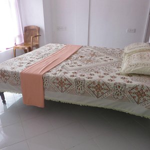 A bed room