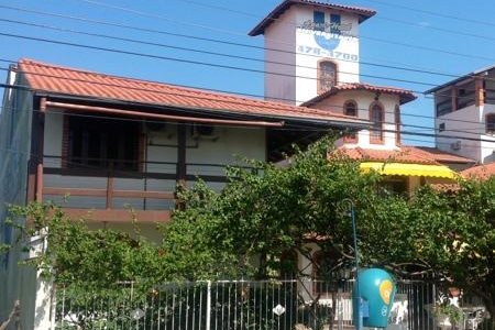 Fachada do hotel.