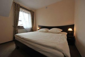 Room & Suite