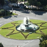 Star shaped flowerbed around the fountain